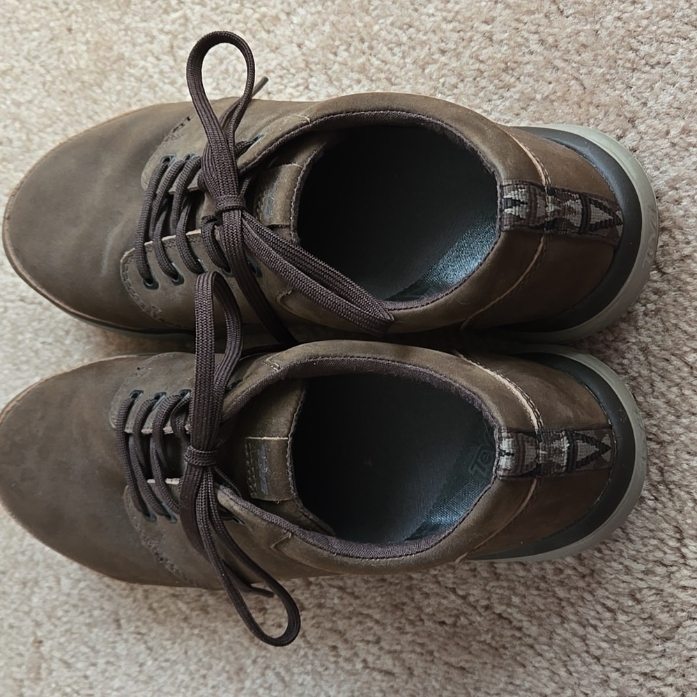 Teva Shoes - Picture 3 of 6